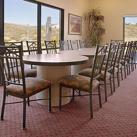 Days Inn By Wyndham גלוב מראה חיצוני תמונה