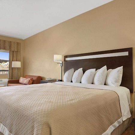 Days Inn By Wyndham גלוב מראה חיצוני תמונה