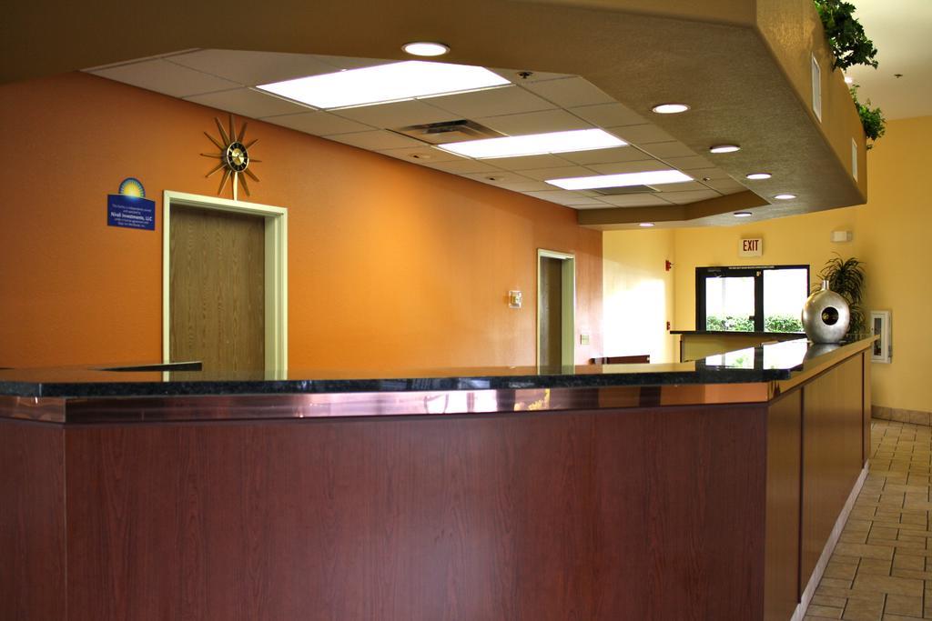 Days Inn By Wyndham גלוב מראה חיצוני תמונה