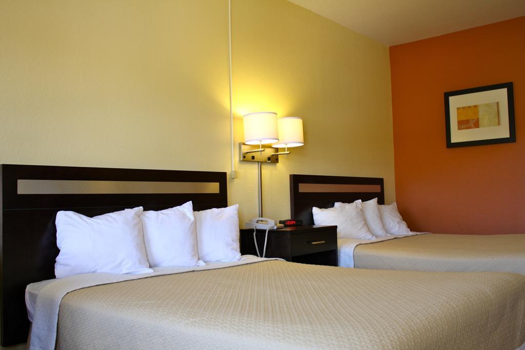 Days Inn By Wyndham גלוב מראה חיצוני תמונה